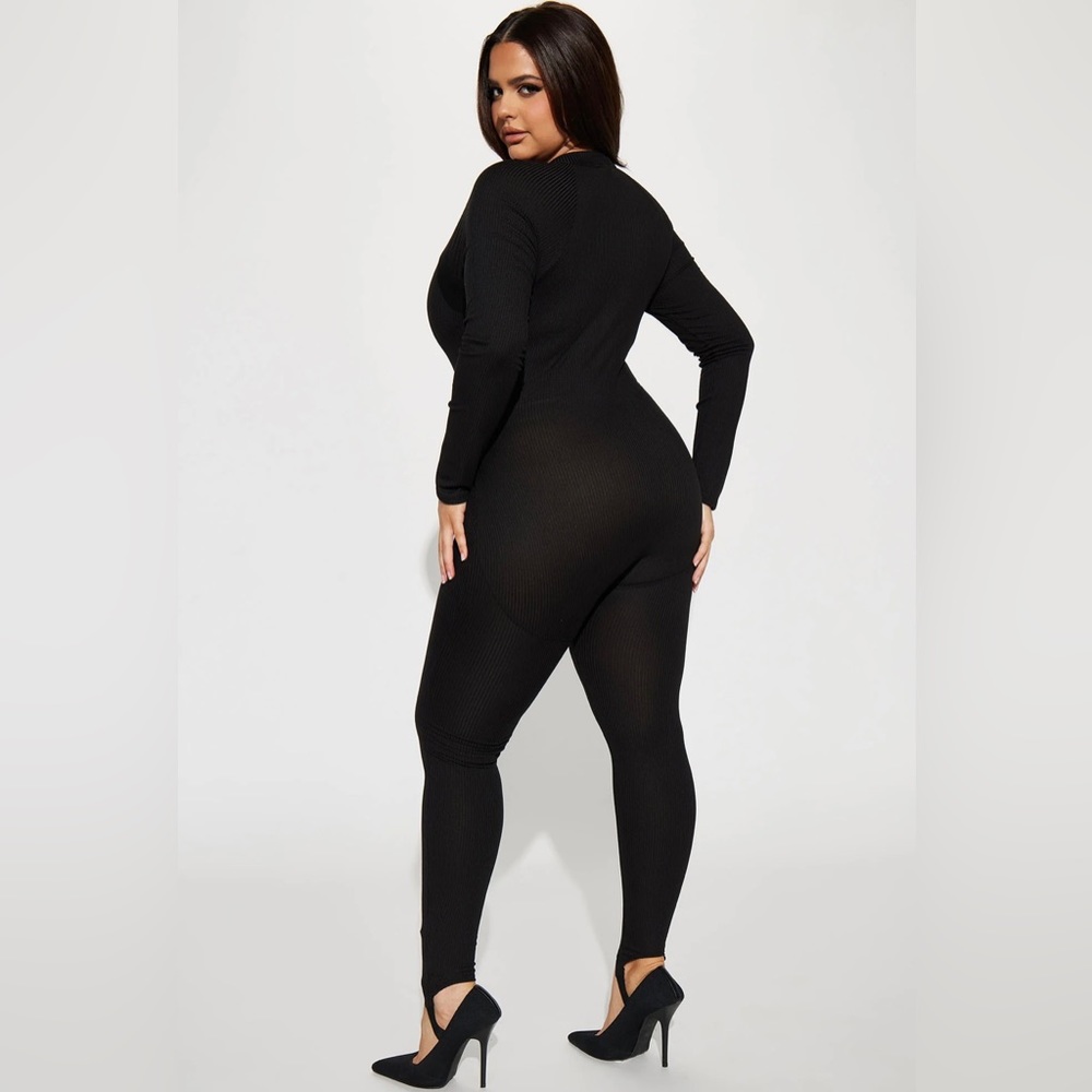 Fashion Nova Jumpsuit - Picture 3 of 10